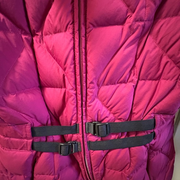 The North Face Black and Pink Jacket - Picture 2 of 5